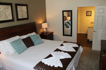 Aco63670   Lucaya Village   3 Bed 2 Baths Townhouse
