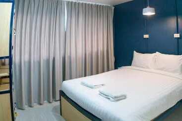 Local Time Bangkok   Hostel
