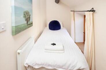 Camside, Chipping Campden   Taswell Retreats