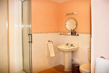 Hillbrow Farm B&b