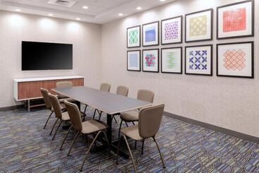 هتل Holiday Inn Express & Suites   Gilbert   East Mesa, An Ihg