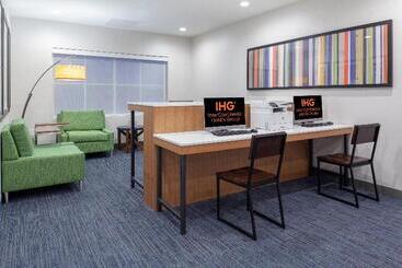 هتل Holiday Inn Express & Suites   Gilbert   East Mesa, An Ihg