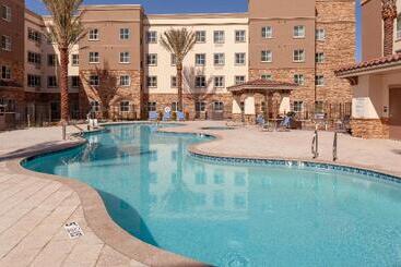 هتل Holiday Inn Express And Suites Gilbert  East Mesa