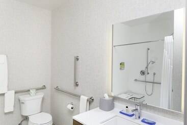 هتل Holiday Inn Express & Suites   Gilbert   East Mesa, An Ihg