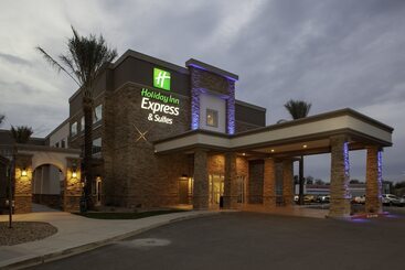 هتل Holiday Inn Express & Suites   Gilbert   East Mesa, An Ihg