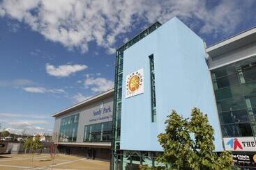 هتل Holiday Inn Express Exeter City Centre, An Ihg