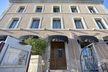 هتل Hôtel Le Chabichou