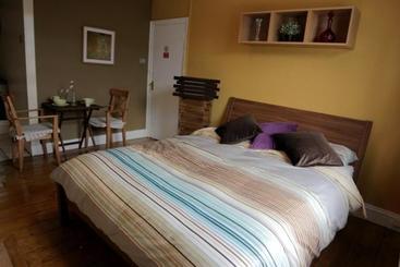 پانسیون Prince Arthur