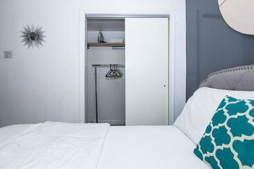 پانسیون Racpanos Modern Stay On Forrest Street