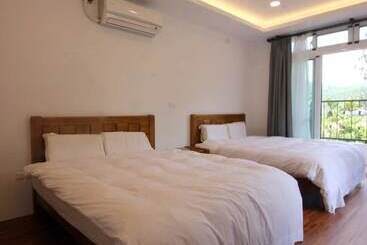 Song Yue Bed & Breakfast