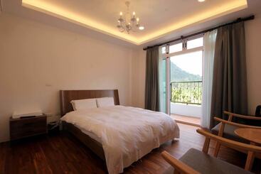 Song Yue Bed & Breakfast