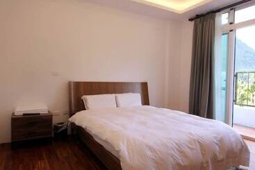 Song Yue Bed & Breakfast