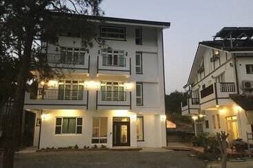 Song Yue Bed & Breakfast