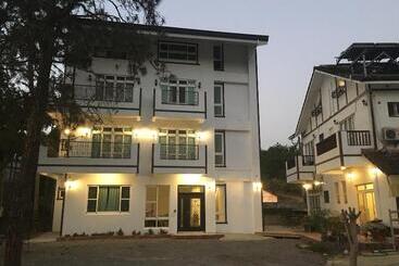 Song Yue Bed & Breakfast