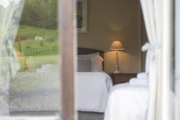 The White Horse Inn