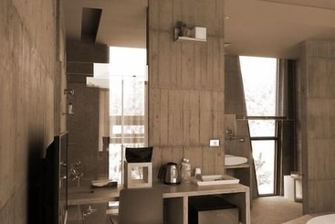 تختخواب و صبحانه One House