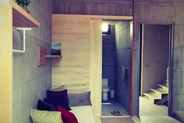 تختخواب و صبحانه One House