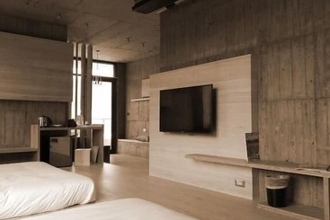تختخواب و صبحانه One House