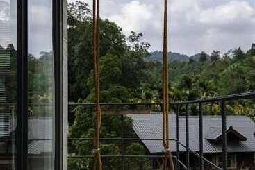 تختخواب و صبحانه One House