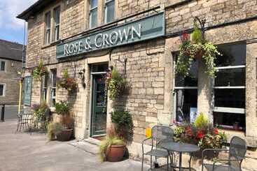 مسافرخانه Rose And Crown Bath