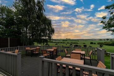 Three Horseshoes Inn