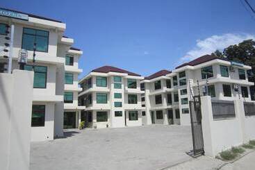 هتل Fq Village
