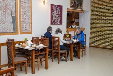هتل Jipek Joli Inn