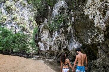 هتل Purana Resort Koh Yao Noi