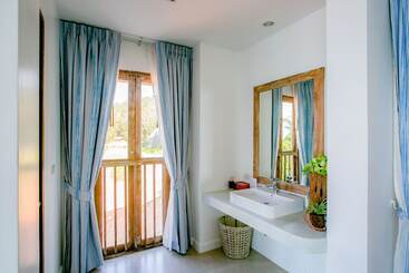 هتل Purana Resort Koh Yao Noi