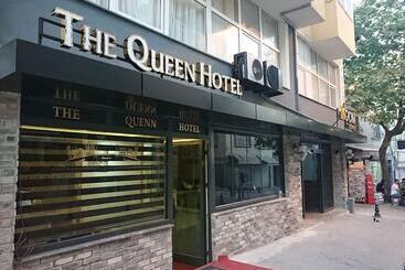 هتل The Queen