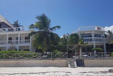 هتل Villa Mina