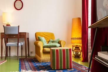 پانسیون 46fm : Montauban Guest House