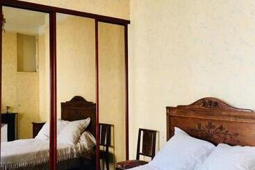 پانسیون Les Chambres Des Barques