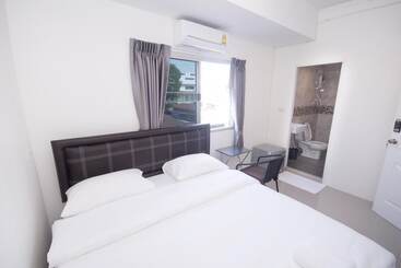 پانسیون Nina Guesthouse