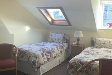 Riverside Bed And Breakfast