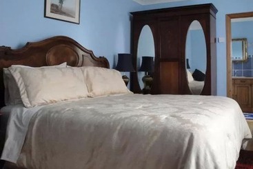 Riverside Bed And Breakfast