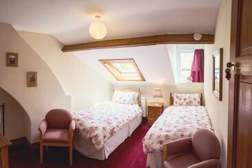Riverside Bed And Breakfast