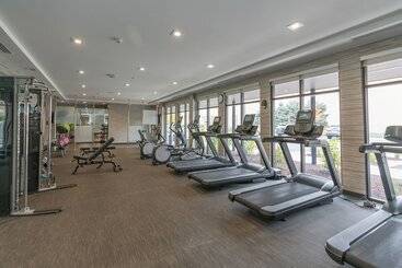 هتل Courtyard By Marriott West Springfield