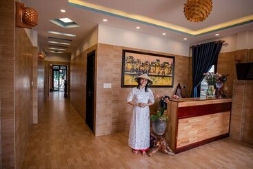هتل Minh An Riverside Villa