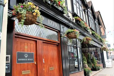 هتل Rioshouse Henley