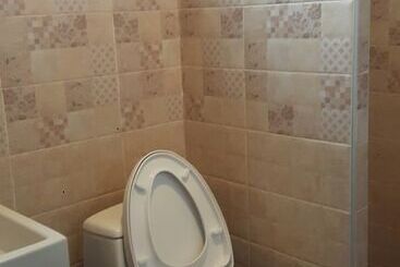 هتل Siri Apartment