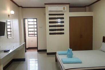 هتل Siri Apartment