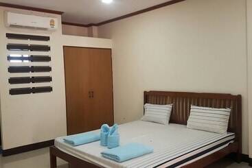 هتل Siri Apartment
