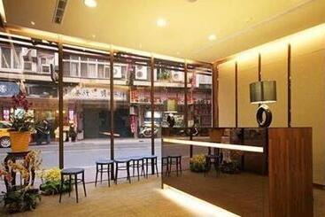 هتل Song He Homestay