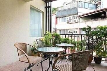 هتل Song He Homestay