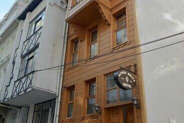 Konak Akaretler Suit