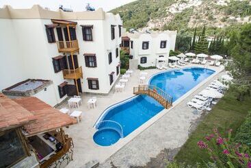 Mira Suites
