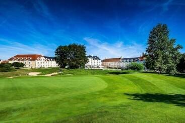 Staycity Aparthotels Near Disneyland Paris