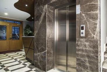 4levent Suites