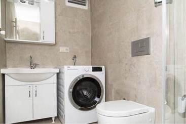 4levent Suites